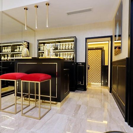 רומא Spanish Hills Collection Luxury Suites & Jacuzzi מראה חיצוני תמונה