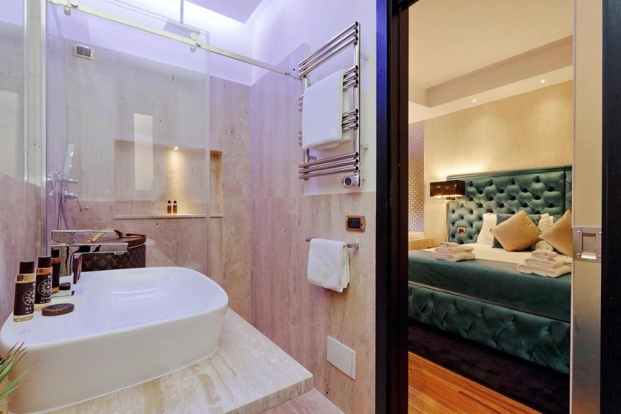 רומא Spanish Hills Collection Luxury Suites & Jacuzzi מראה חיצוני תמונה