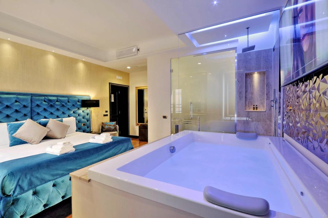 רומא Spanish Hills Collection Luxury Suites & Jacuzzi מראה חיצוני תמונה