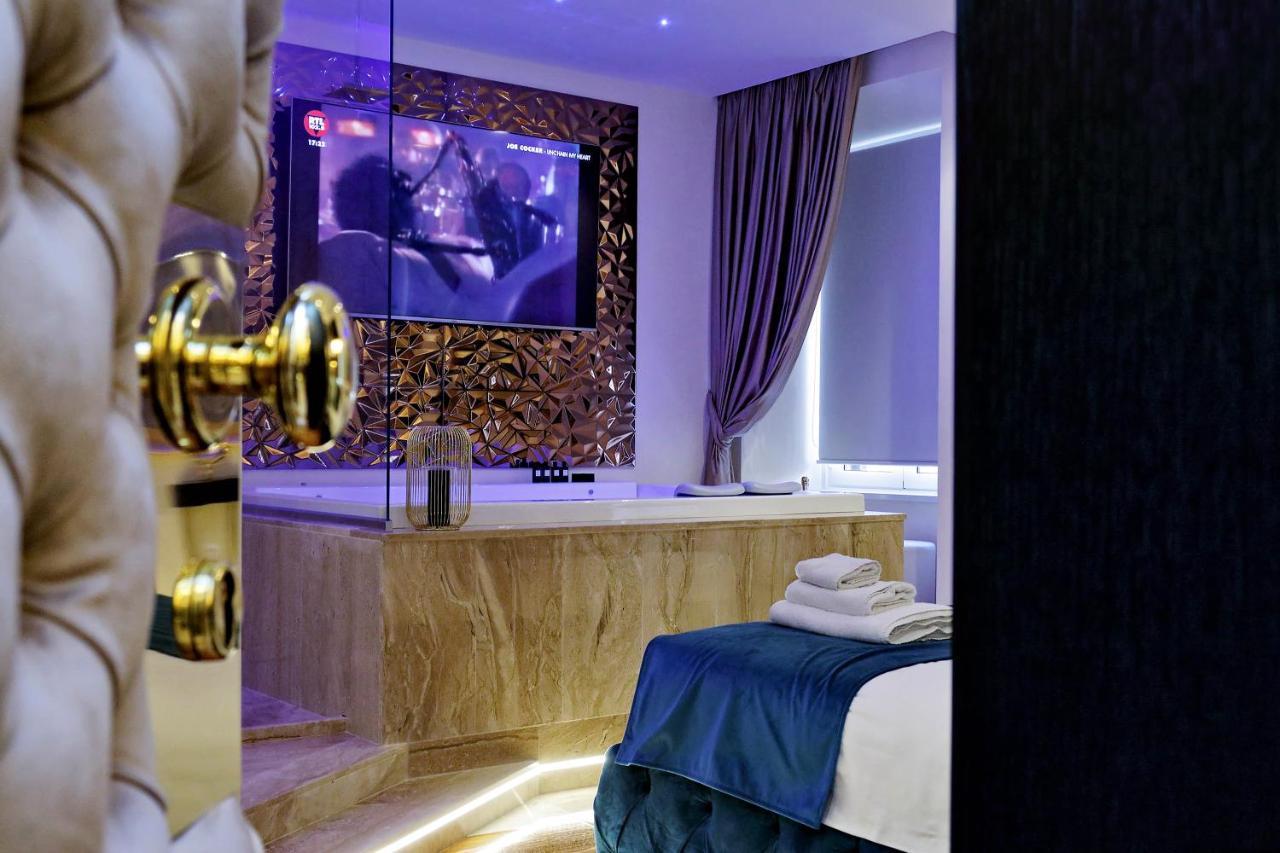 רומא Spanish Hills Collection Luxury Suites & Jacuzzi מראה חיצוני תמונה