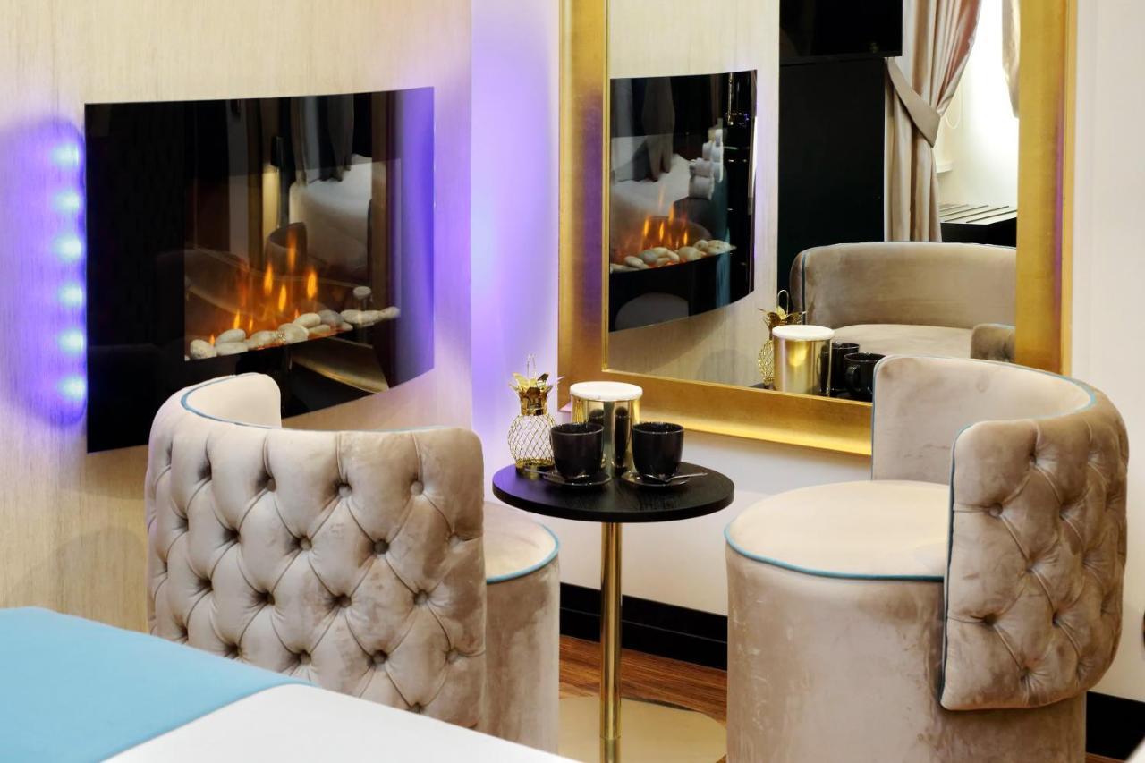 רומא Spanish Hills Collection Luxury Suites & Jacuzzi מראה חיצוני תמונה